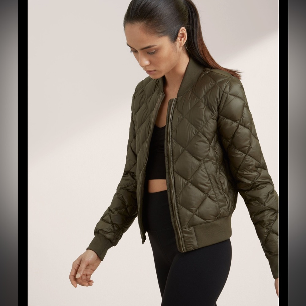 Aritzia TNA Bomber Puff Jacket Green